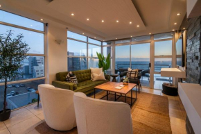 Stylish Sunlit Ocean View Oasis!